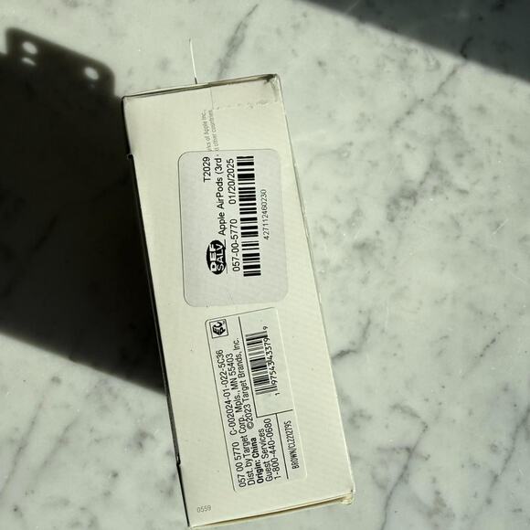 Heyday AirPods Case Cover – Fits AirPods Gen 3, Wood Look, New in Box - Picture 4 of 6